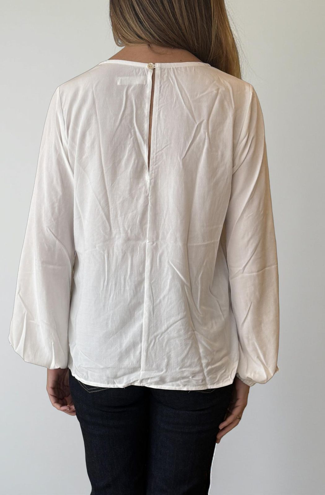 BASIC CHALICE BLOUSE WHITE