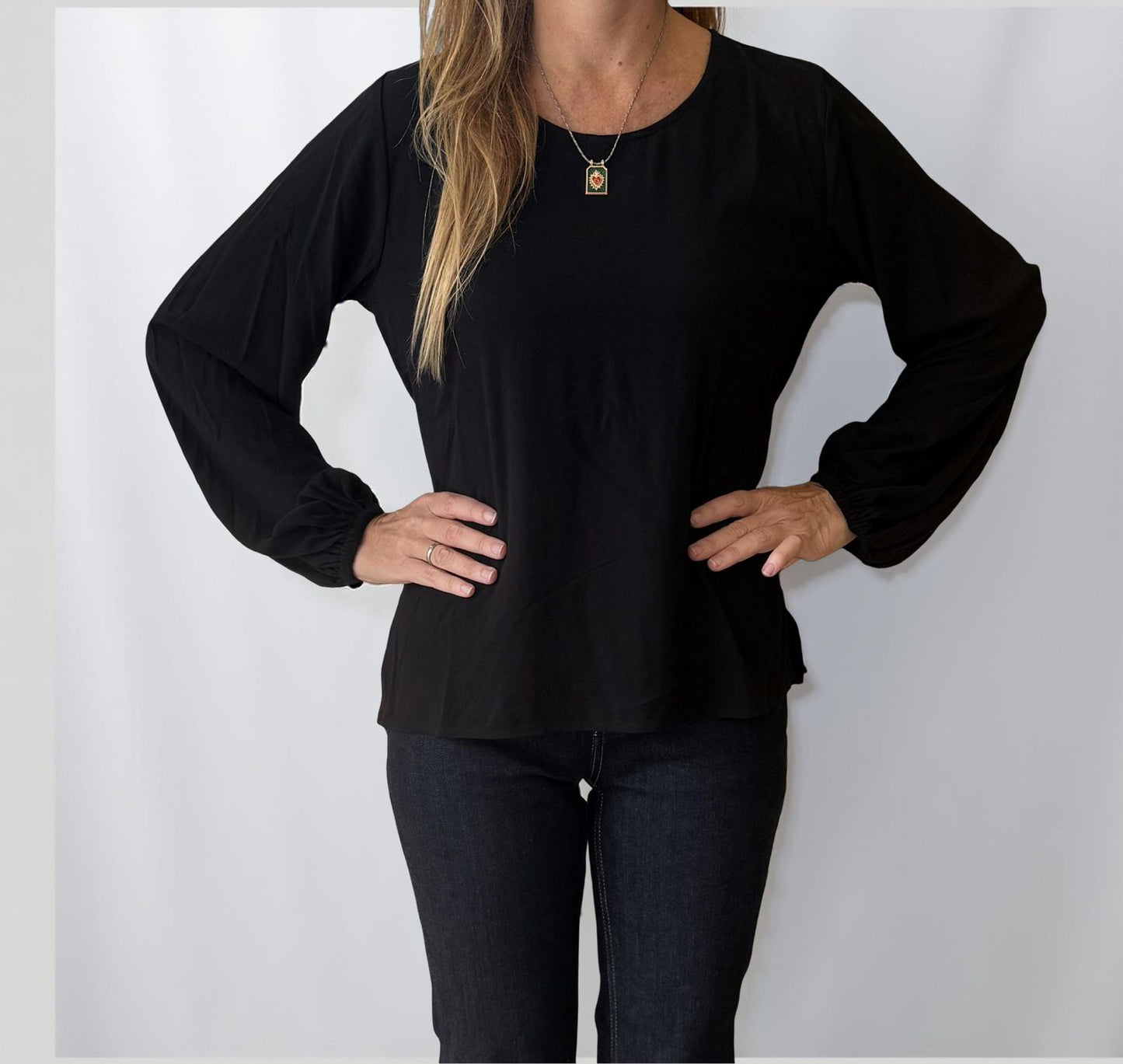 BASIC CHALICE BLOUSE BLACK