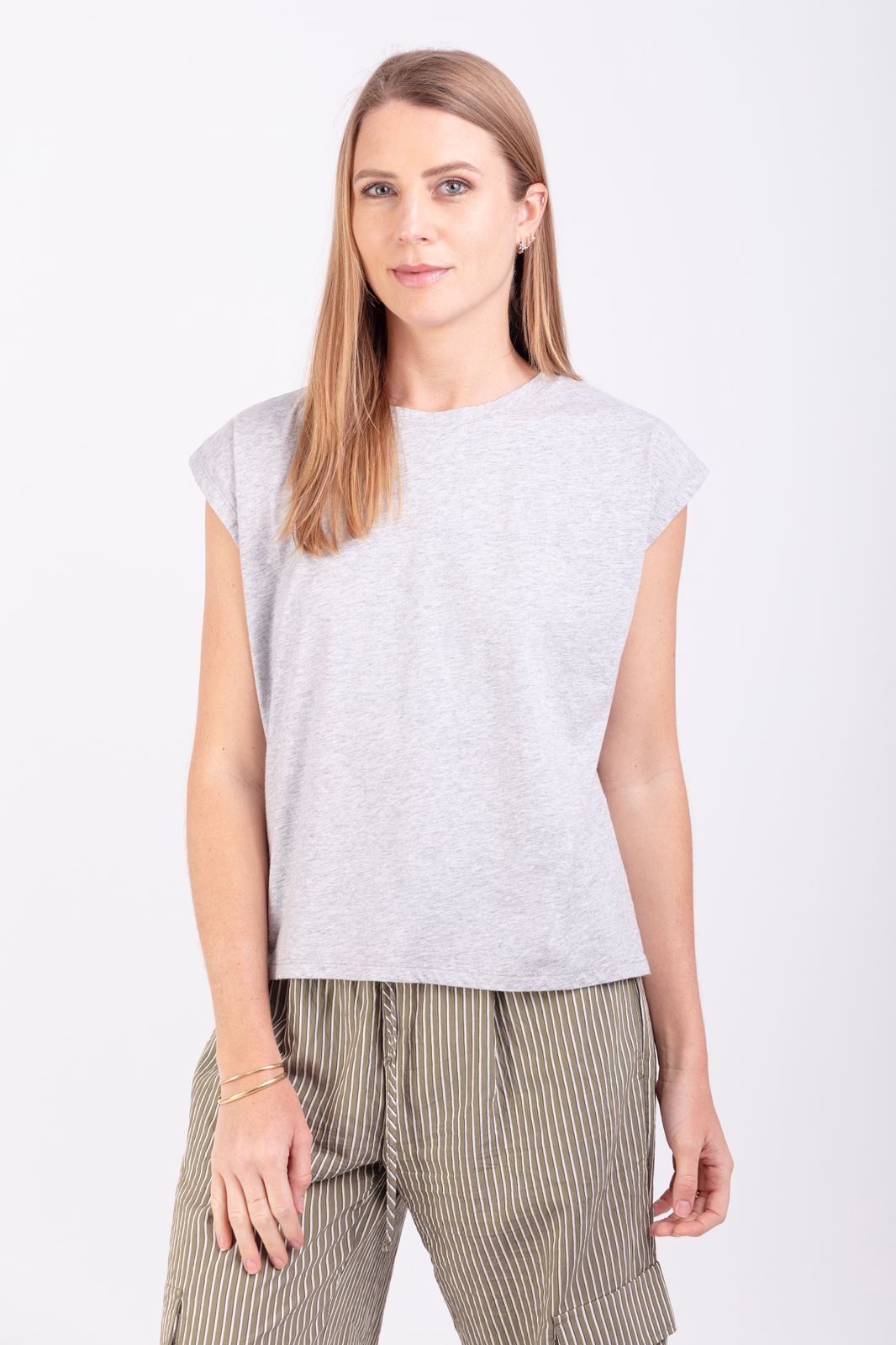 T-SHIRT GREY