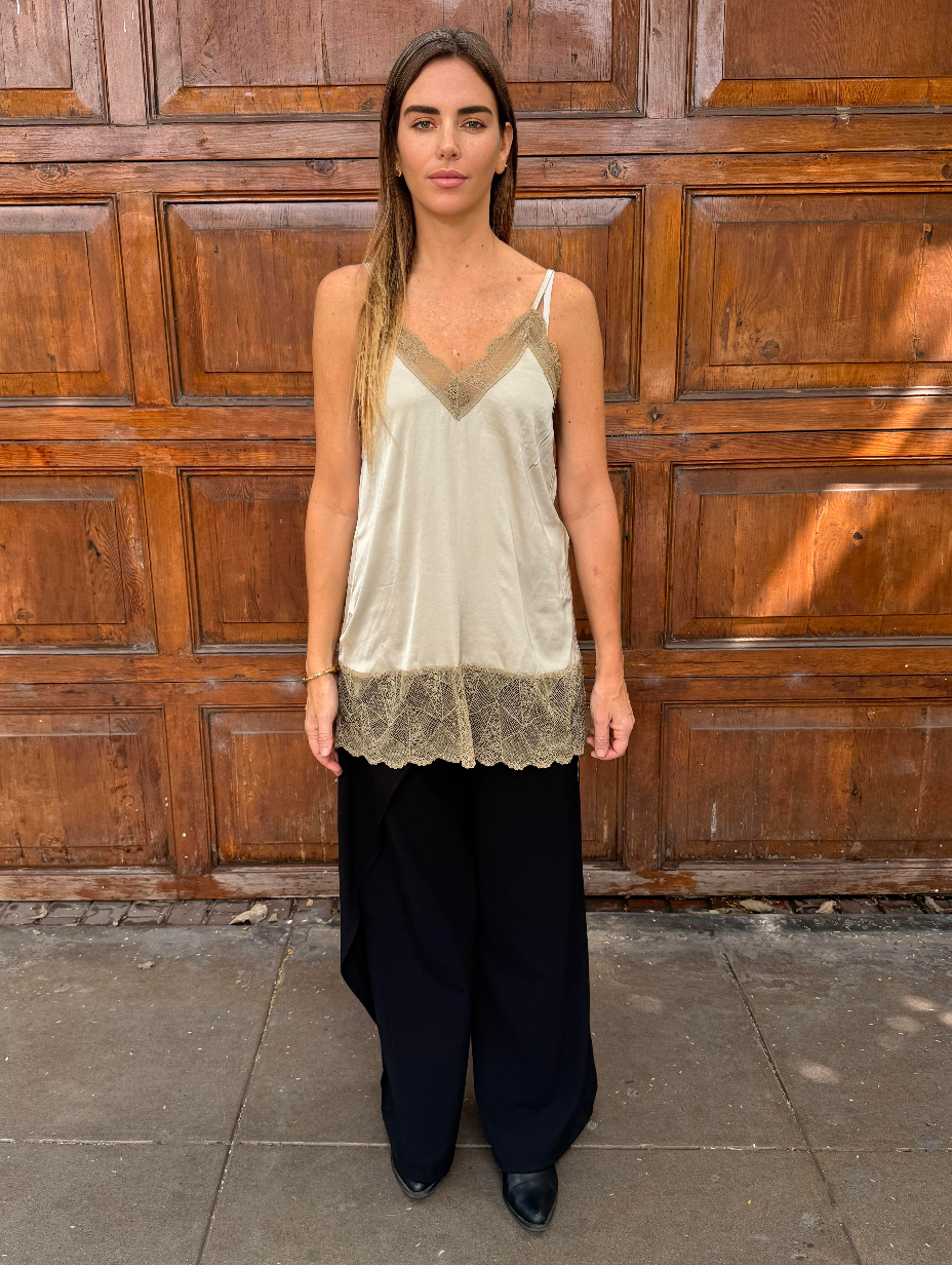AMELIE LACE CAMI- VANILLA MIST