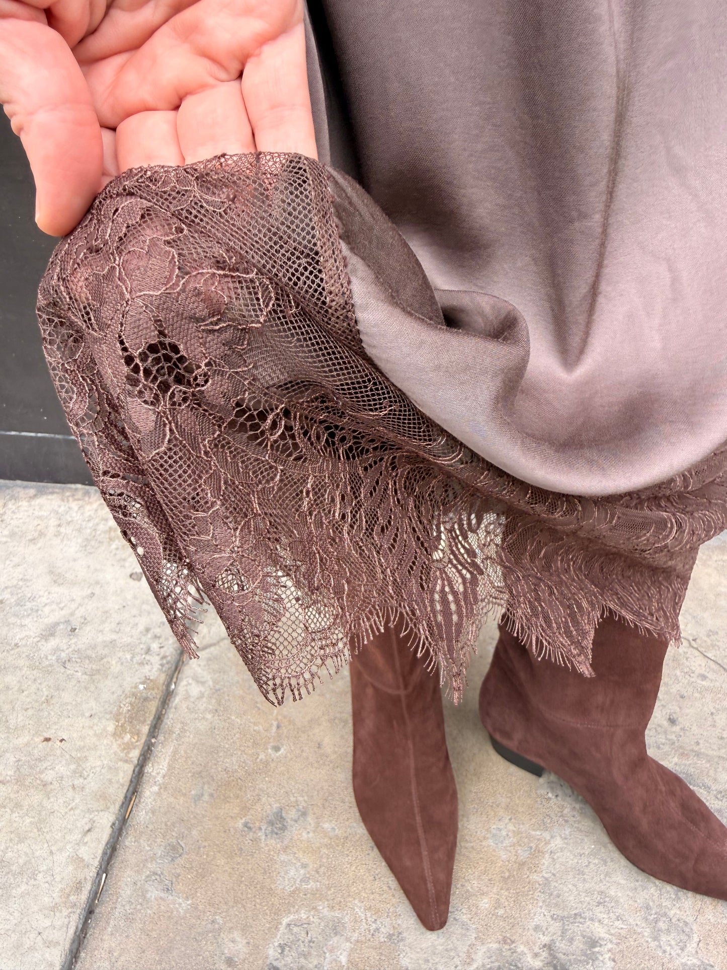 VALENTINA LACE SKIRT - MOCHA