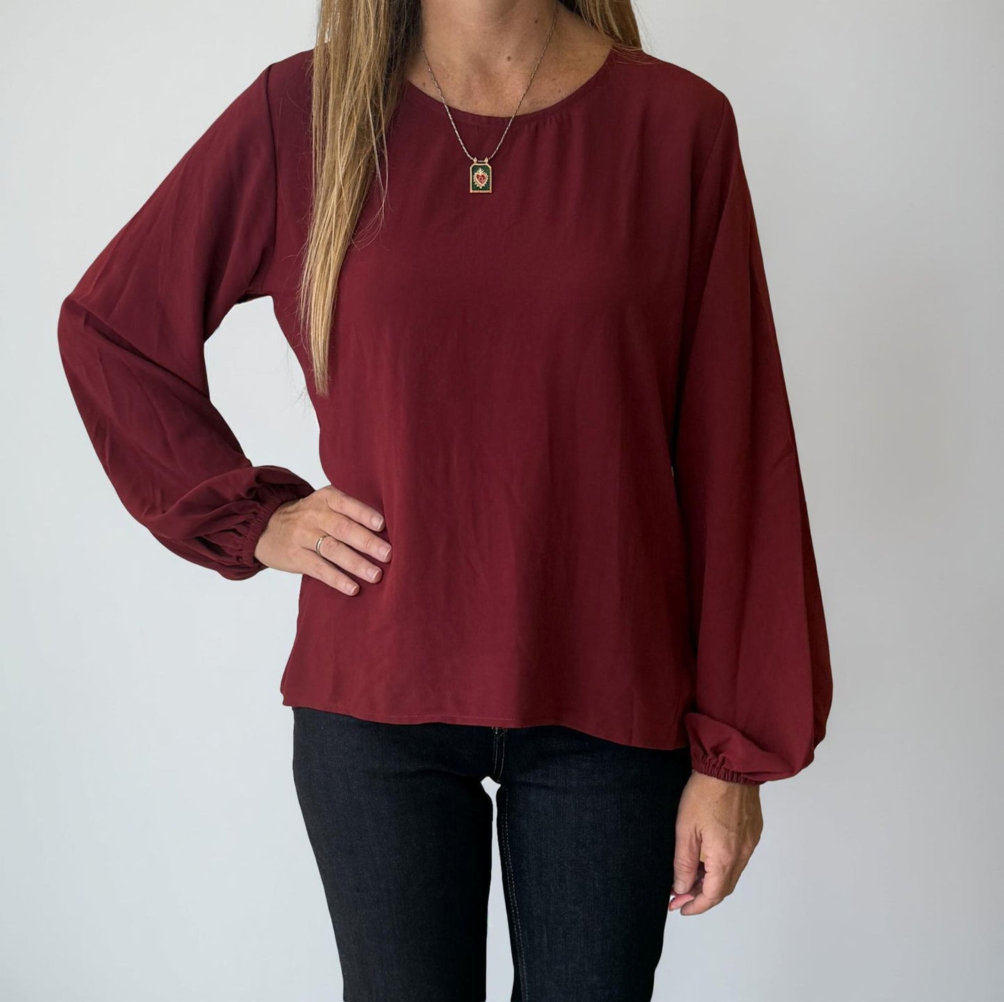 BASIC CHALICE BLOUSE BURGUNDY